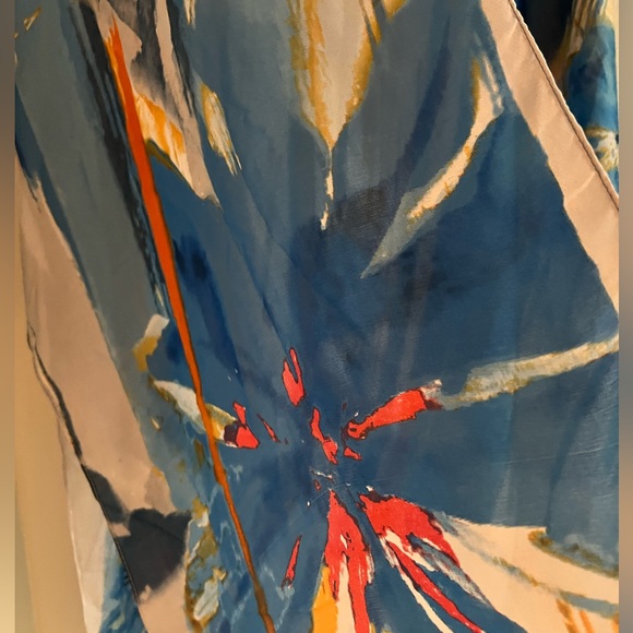 Beautiful women’s cover up. Pretty persuasions one size. Multi color. EUC - Picture 3 of 4